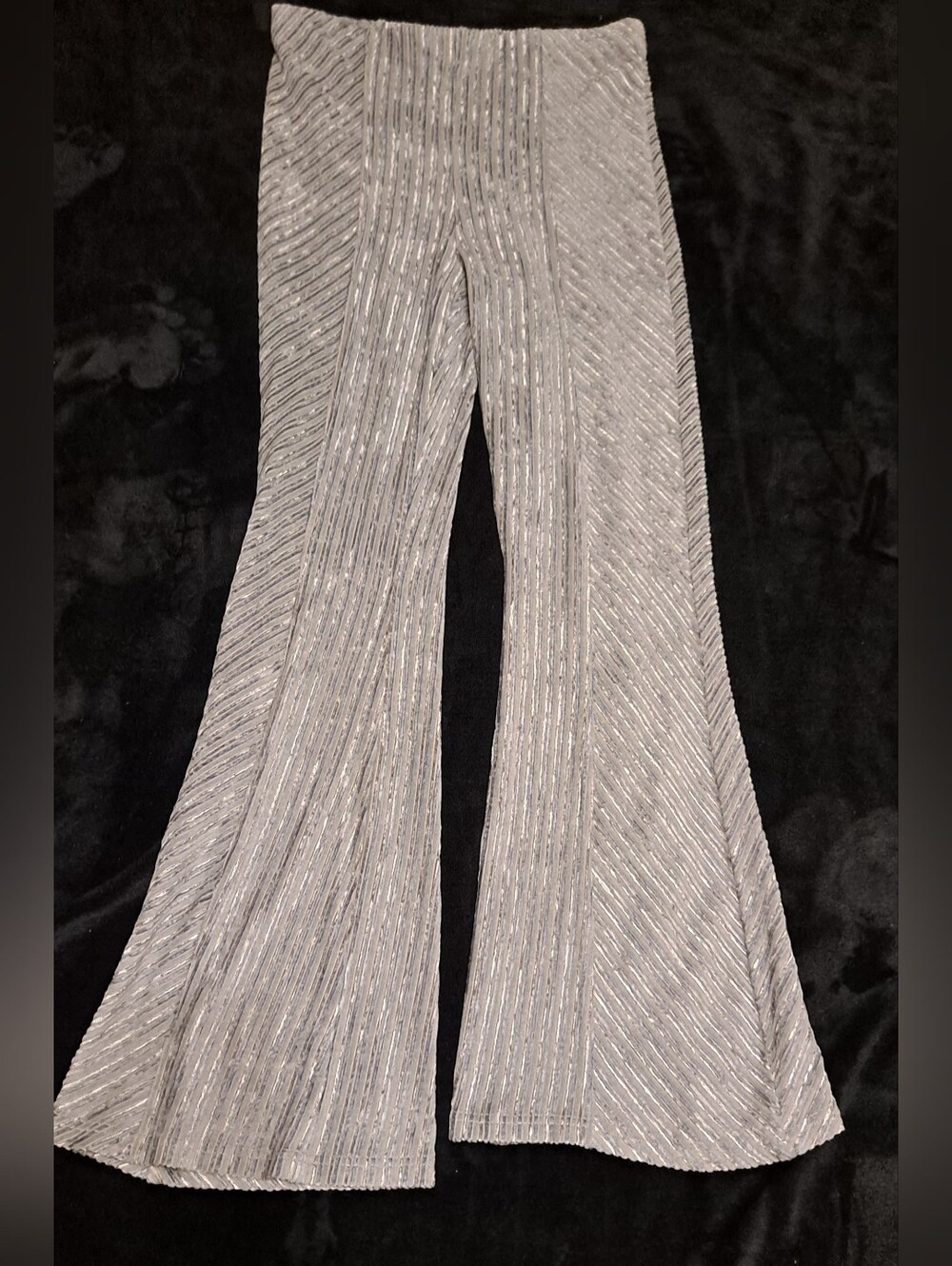 Chelsea & Violet Gray Corduroy Flare Leg Elastic Waist Pants Sz L.  NWT